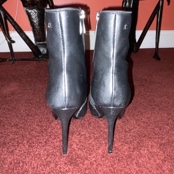 Michael Kors black ankle boot size 7 - Picture 7 of 11
